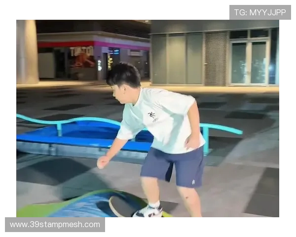 南京滑板队状态变革引发热议新风潮与挑战并存的滑板文化探索 南京滑板队状态变革引发热议新风潮与挑战并存的滑板文化探索