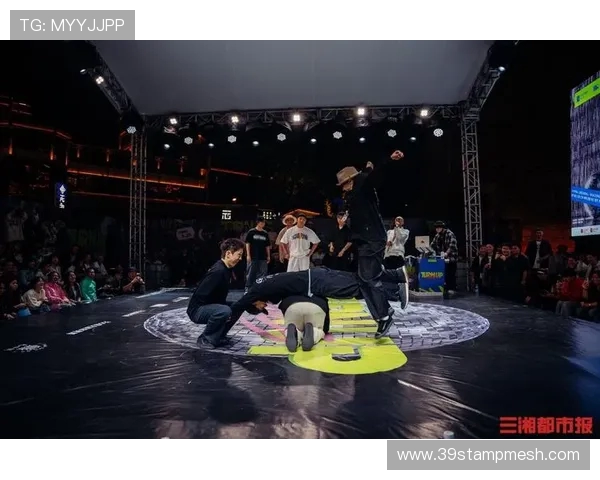 南京街舞队与重庆街舞队的精彩对决赛后分析与节奏探讨