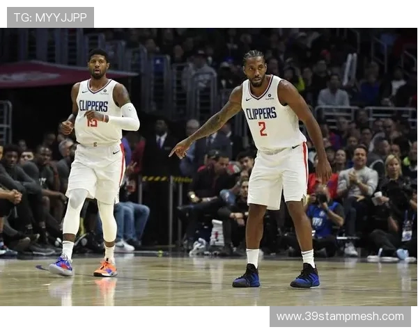 2017年快船与马刺经典对决全场录像回放及精彩瞬间分析