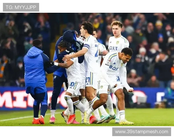 利兹联与诺丁汉激战正酣谁能在英冠赛场上笑到最后