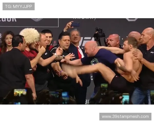 康纳与蜘蛛人巅峰对决UFC赛场上的传奇之战即将上演 康纳与蜘蛛人巅峰对决UFC赛场上的传奇之战即将上演