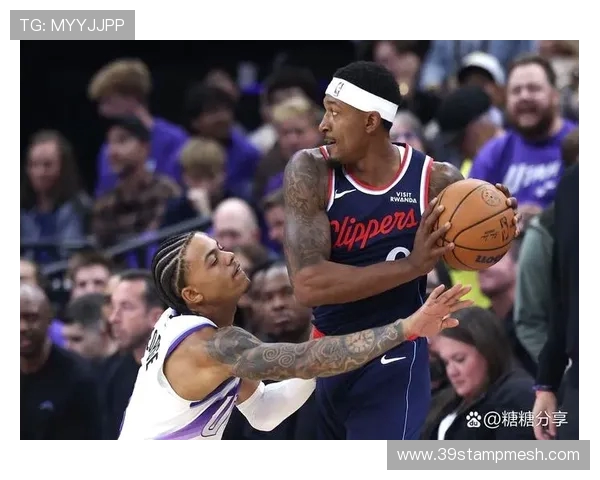 爵士与快船第五场激战回顾球员表现与战术分析全景呈现 爵士与快船第五场激战回顾球员表现与战术分析全景呈现