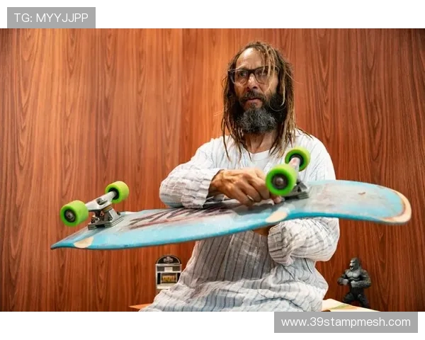 上海滑板队个人能力引发热议运动员表现与团队合作的深度探讨 上海滑板队个人能力引发热议运动员表现与团队合作的深度探讨