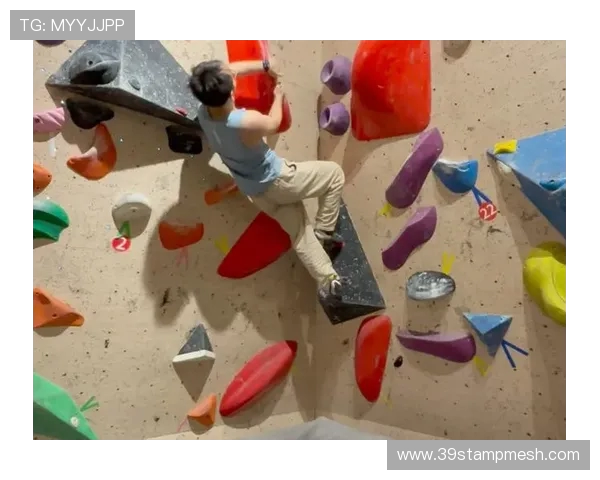 成都攀岩队与上海攀岩队赛后复盘团队协作的成功与不足分析